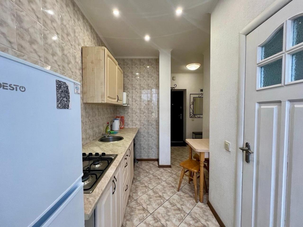 Apartments Near Arena City Kiev Bagian luar foto