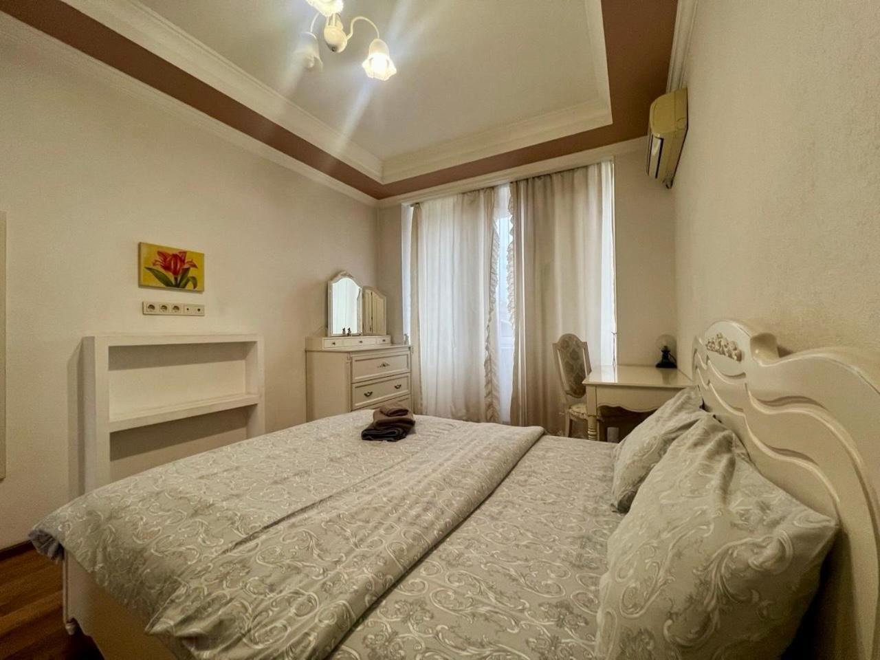 Apartments Near Arena City Kiev Bagian luar foto