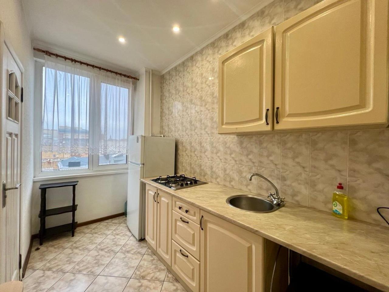 Apartments Near Arena City Kiev Bagian luar foto