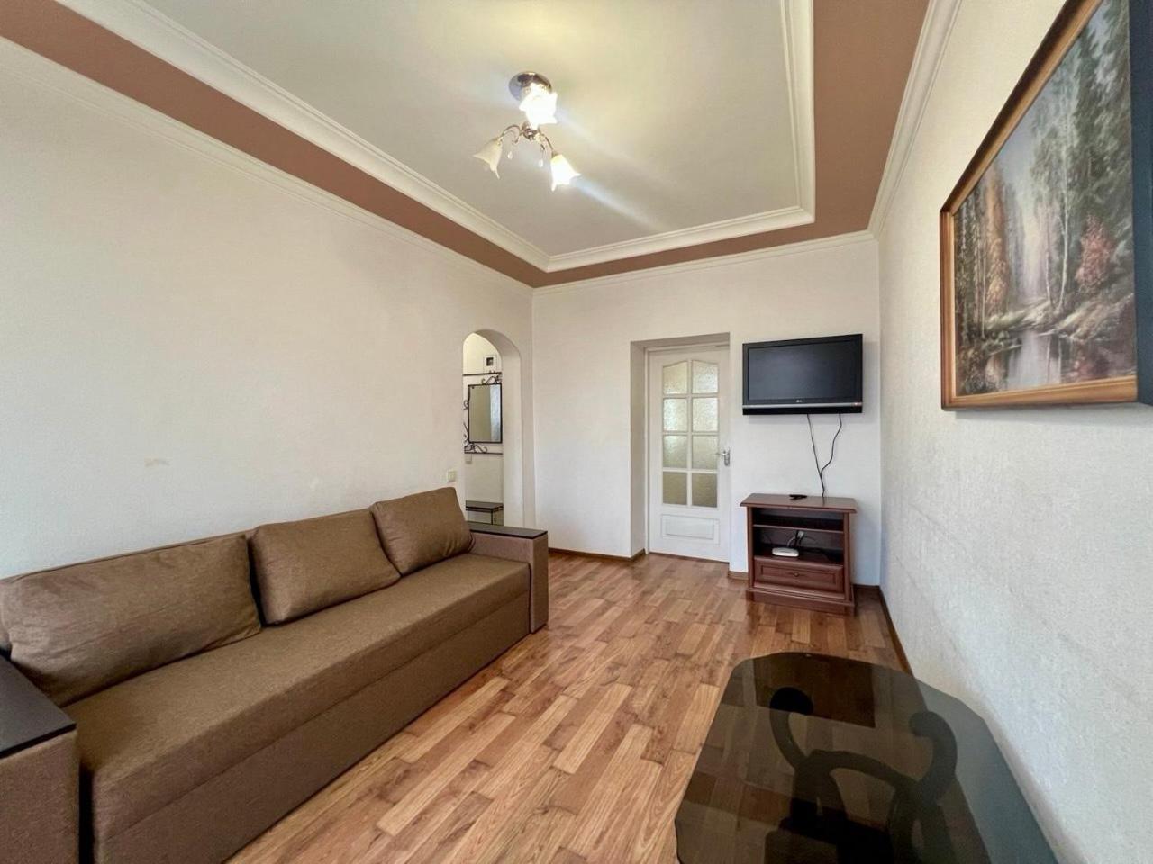 Apartments Near Arena City Kiev Bagian luar foto